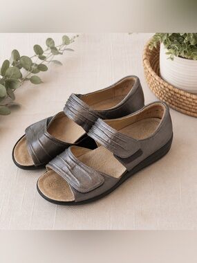 Kumfs Geneva Sandals EU 41 US 10 Metallic Pewter Leather Comfort Sandals Revere